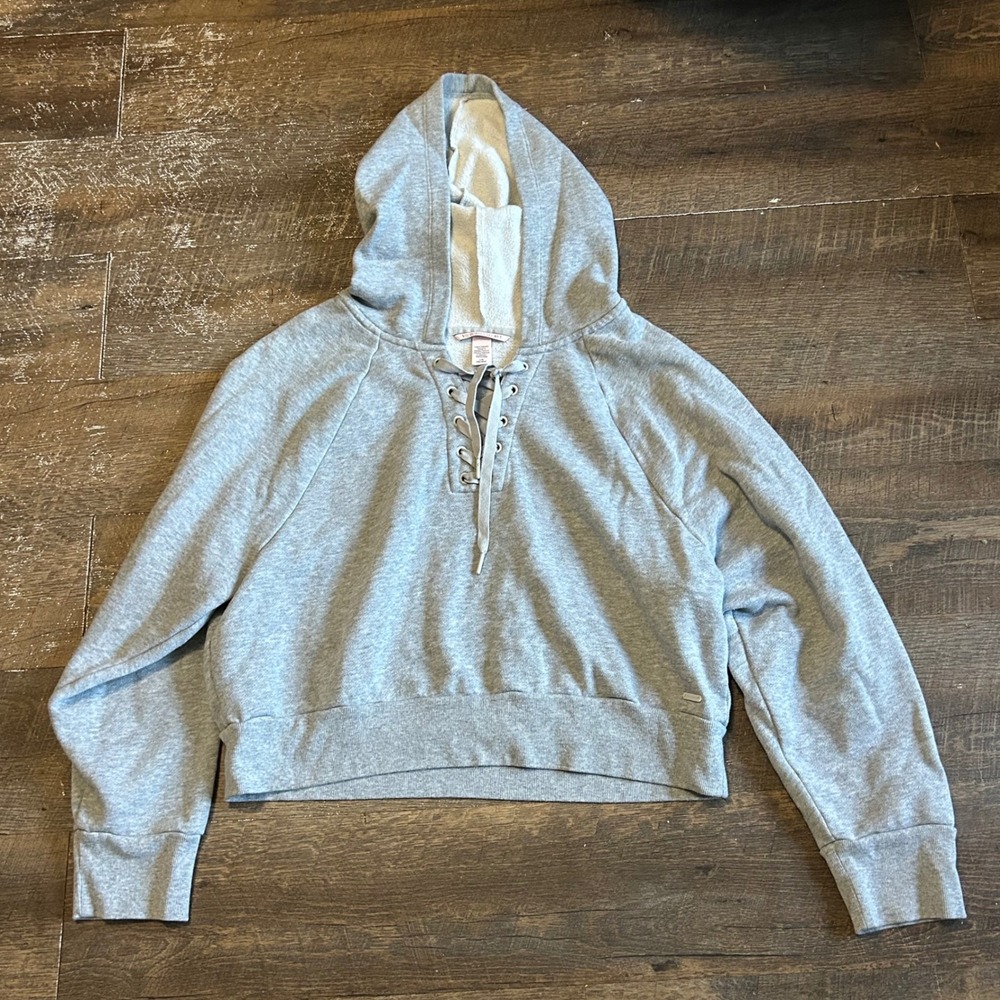 Victoria's Secret Gray Lace Up Cropped Hoodie Sweatshirt Large Raglan Sleeve